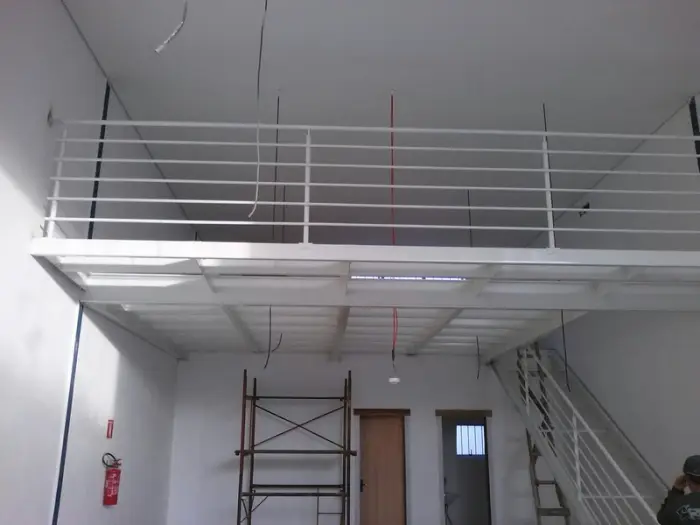 Fábrica de mezanino, obra Formafer