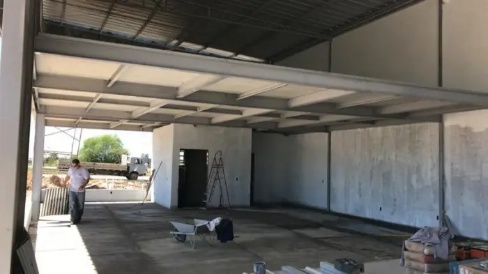 Mezanino metalico estrutura, obra Formafer